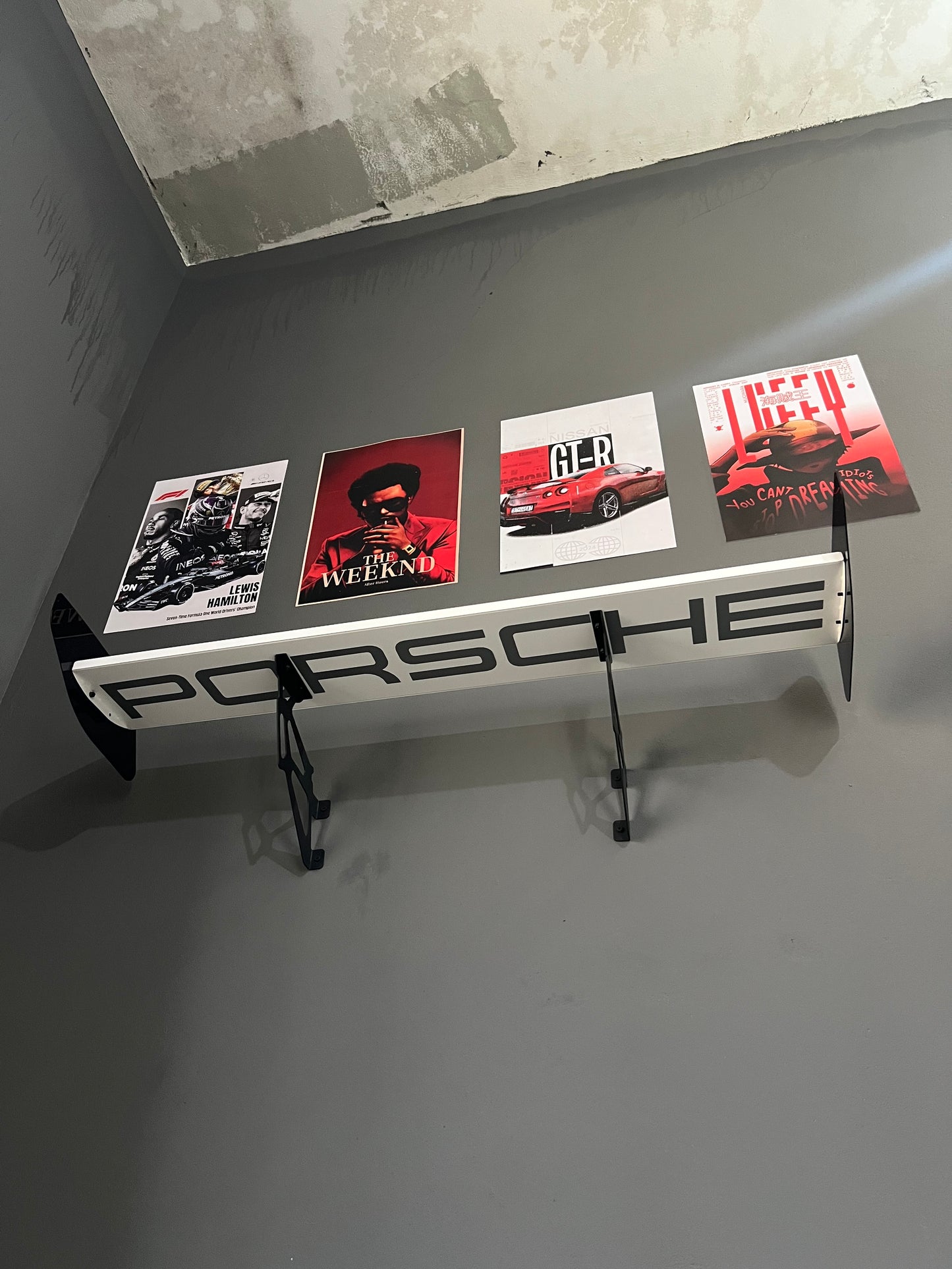WHITE GT3 SPOILER SHELF