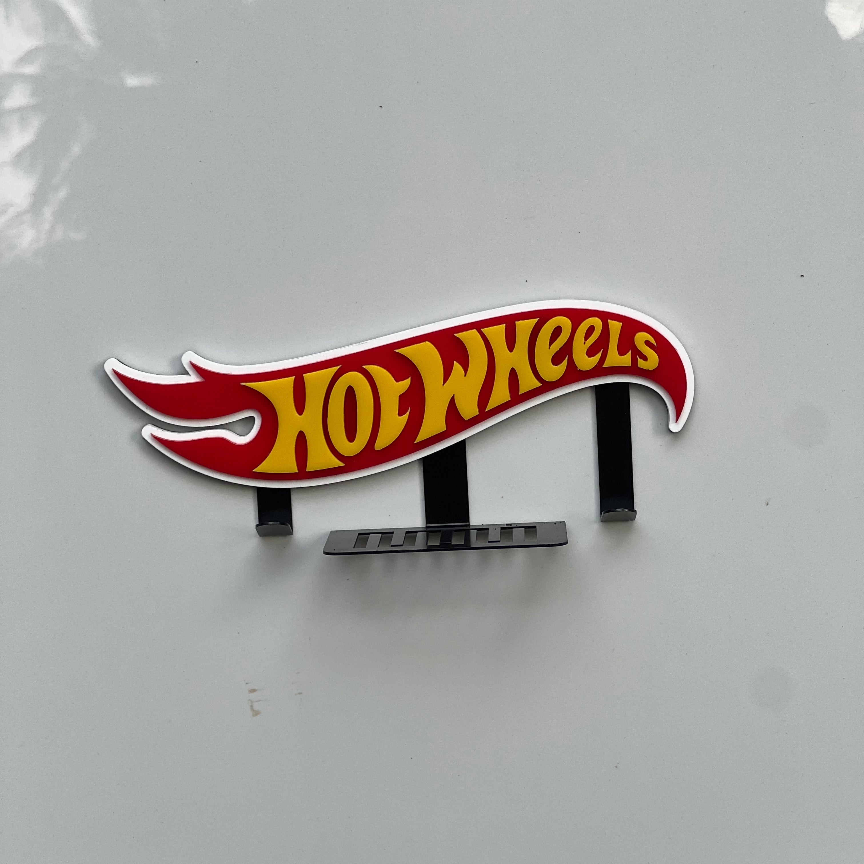 Hot Wheels Metal Key Holder with Car Stand – Premium Wall Mount Organizer