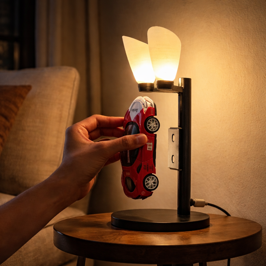 Premium Metal Display Lamp for 1:24 Diecast Cars – USB-C Powered with Magnetic Mount, (Car not included)