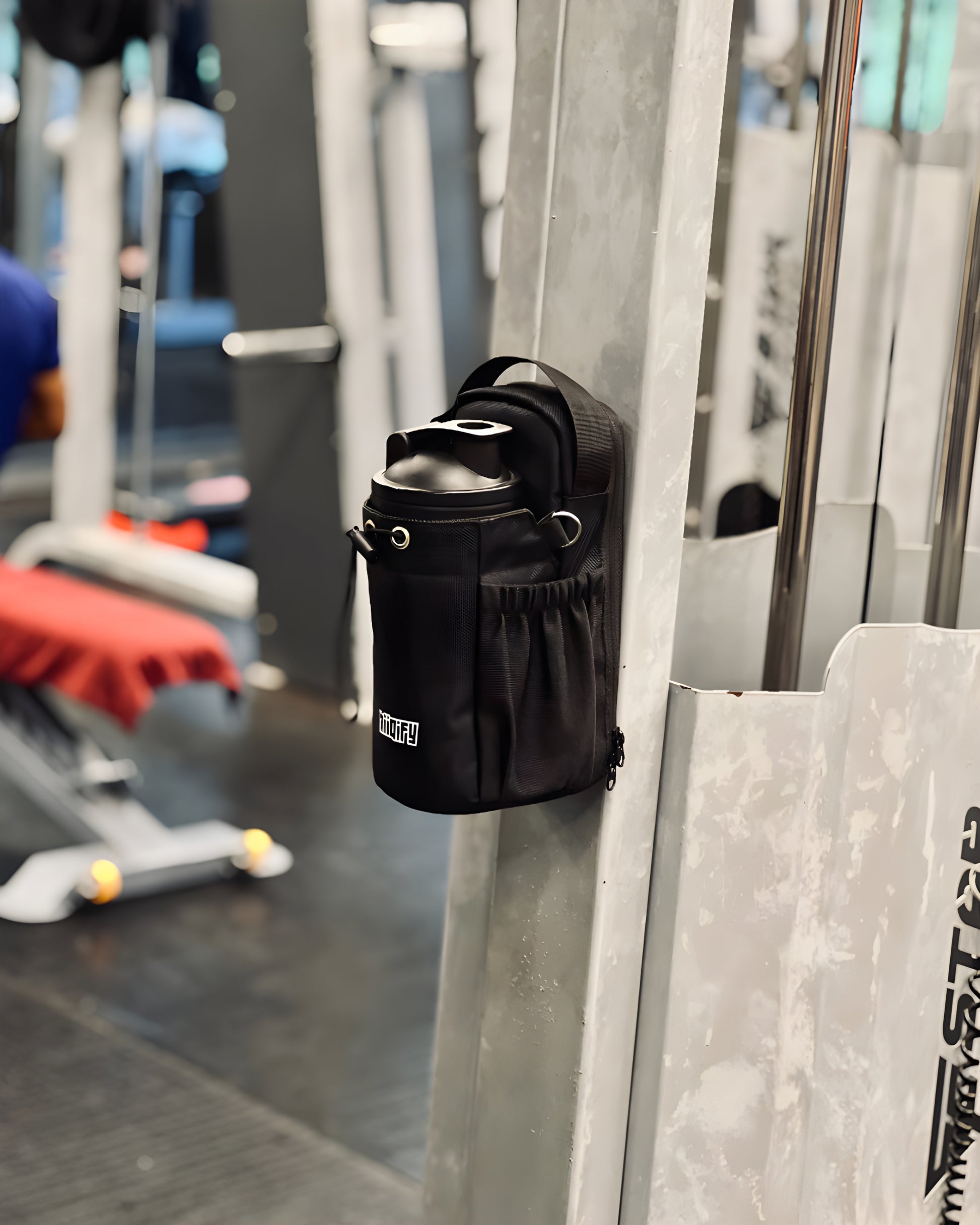 Hands-free gym organizer with strong magnetic grip, Hiipack keeps your keys and bottle off the floor and within reach.