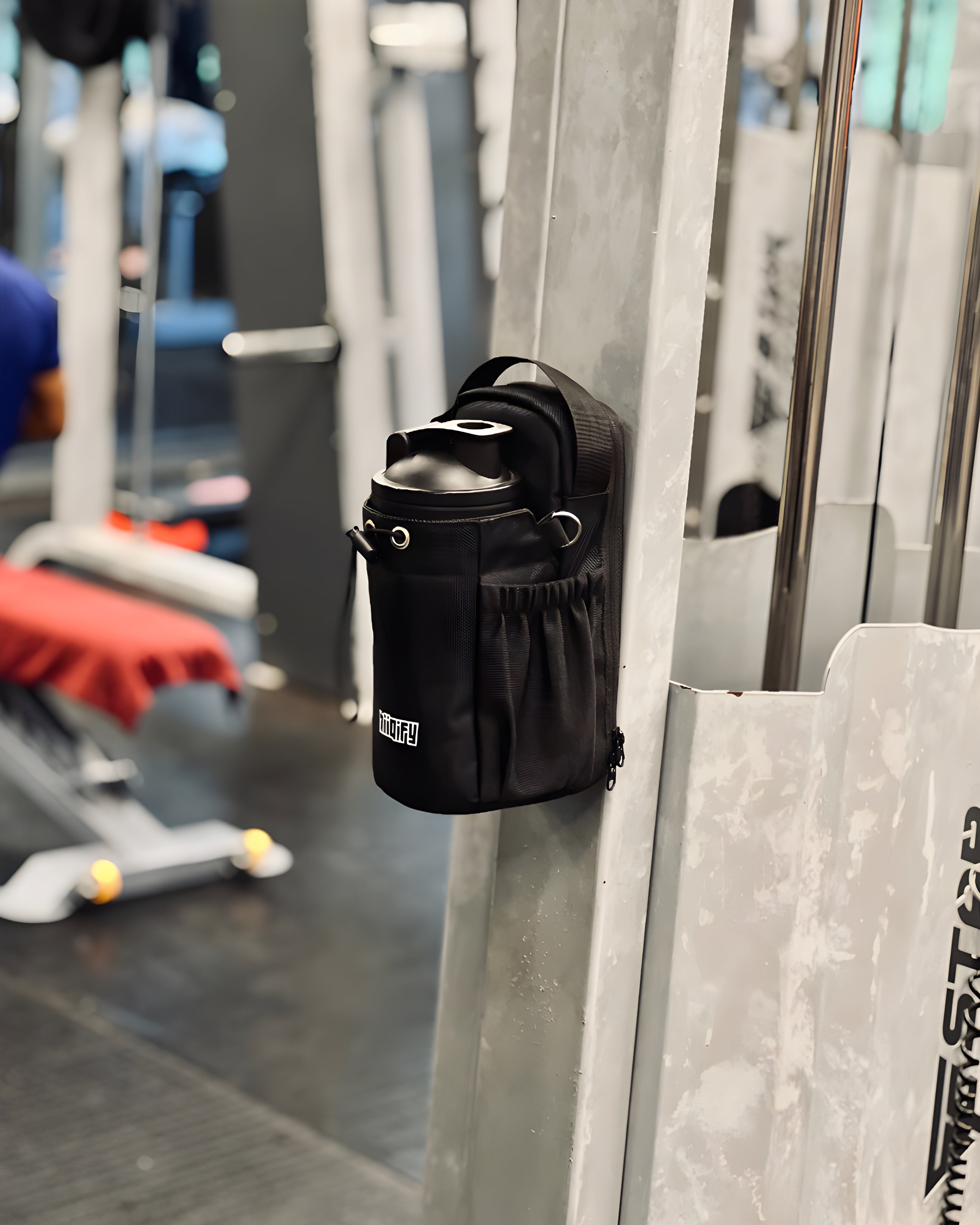 Hands-free gym organizer with strong magnetic grip, Hiipack keeps your keys and bottle off the floor and within reach.