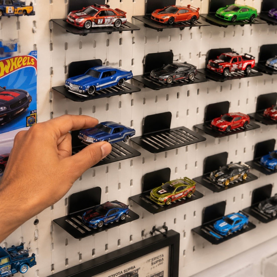 AEROSTAND - THE SINGLE FLOATING HOTWHEELS STAND